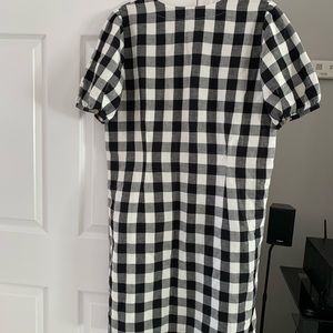 Gorgeous black and white dress